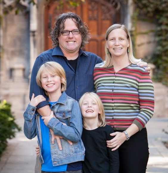 Jason and Suzanne Riggle and two children.