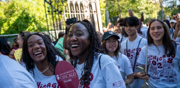 UChicago on campus in class of 2028 T-shirts